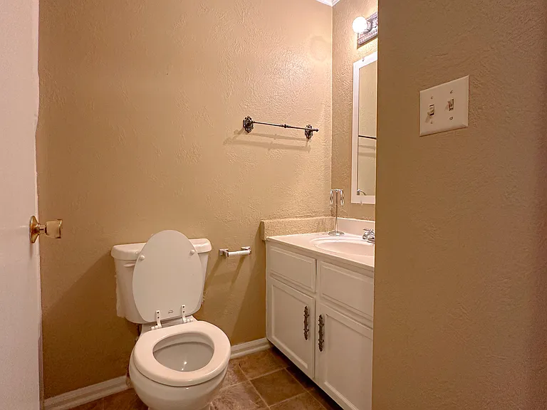 5301 Delta Dr — Photo 21