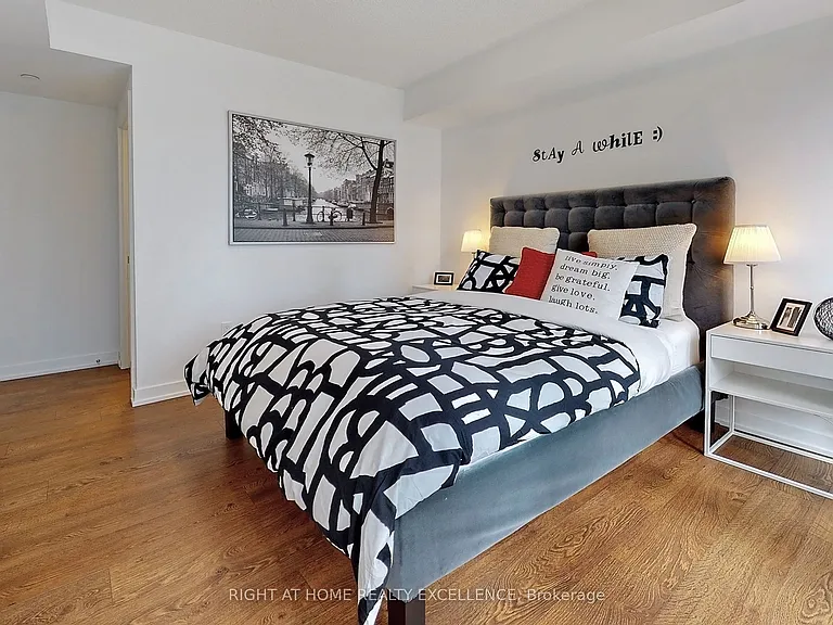 10 York St #2203 — Photo 20