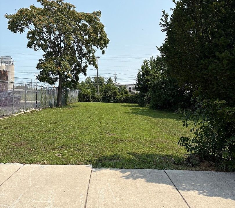 1st image of 10257 S Commercial Ave