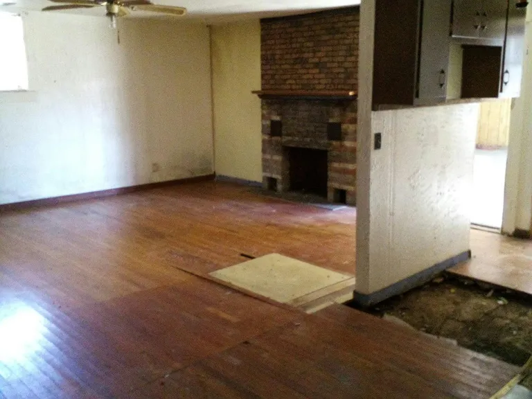 313 Station St — Photo 3