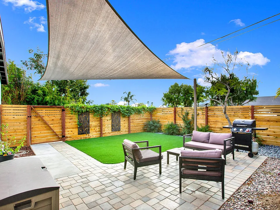 1153 Aloha Dr
