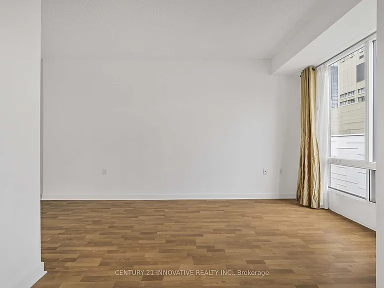 85 Bloor St E #805 — Photo 6