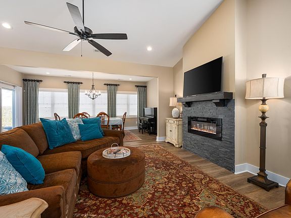 5th image of 88 Lockridge Ln