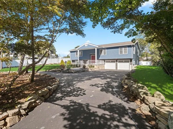 4 Shore Rd, Westerly, RI 02891