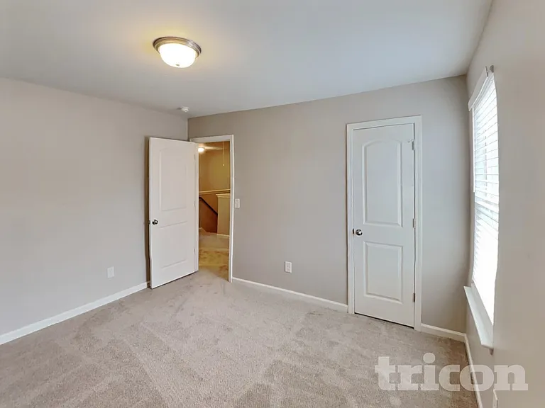 1505 Hamilton Hills Dr — Photo 13