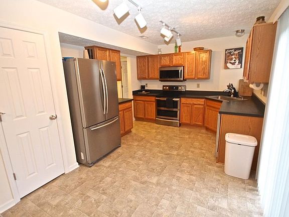 2nd image of 7350 Pipestone Dr