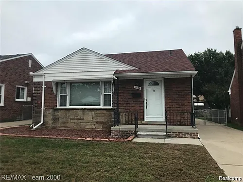 1729 Walnut St Photo 1