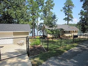 3rd image of 682 Lee Road 388