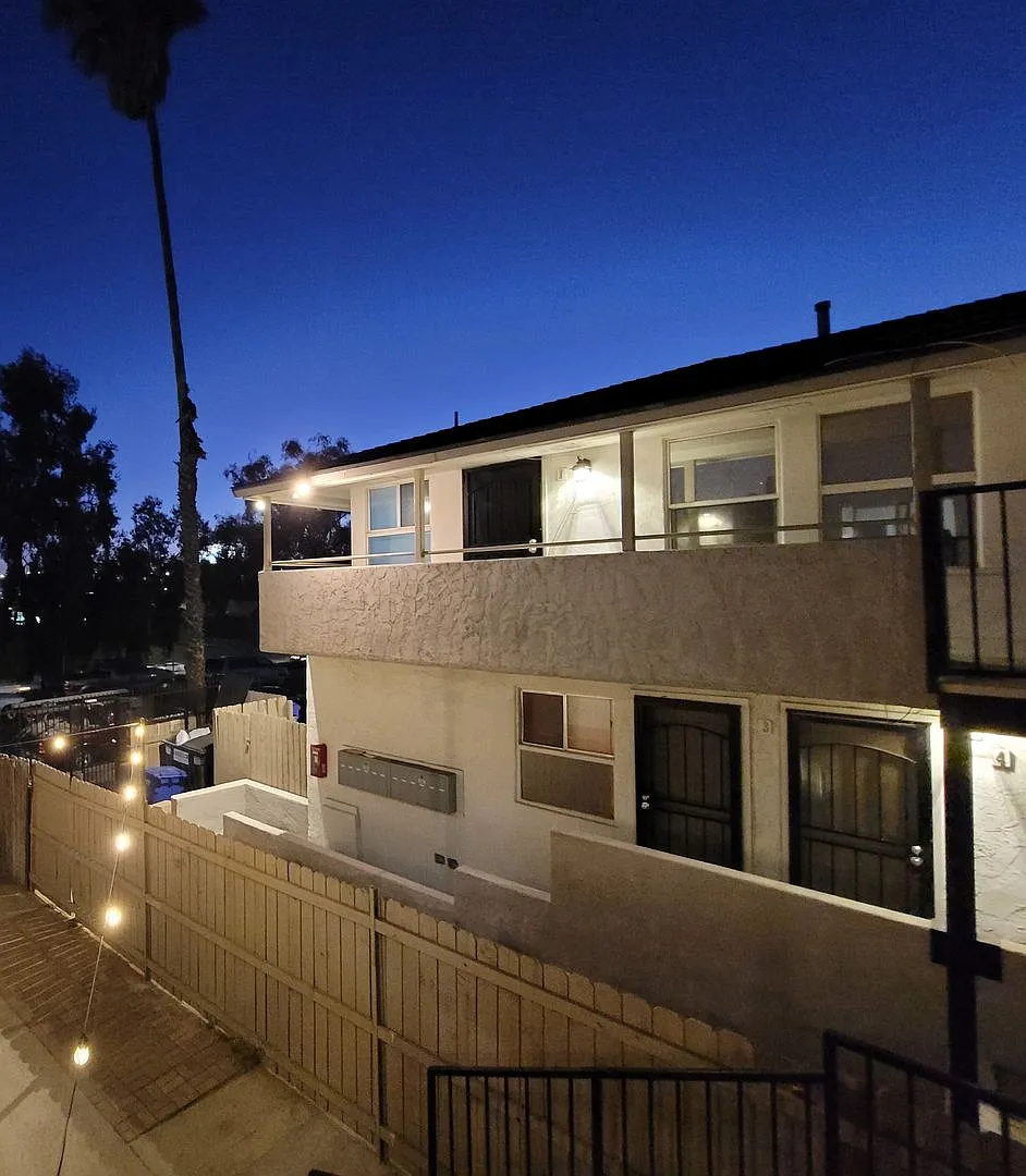 Large Apartment - End Unit - Pets Ok - $99 Deposit — Photo 1