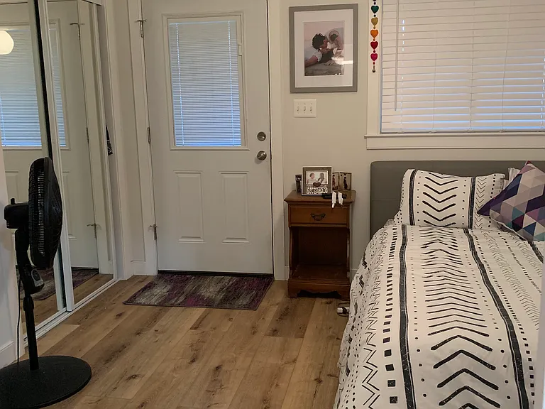 715 Emerson St NW — Photo 6