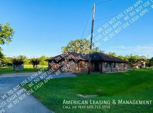 5776 N Main St, Vidor, TX 77662
