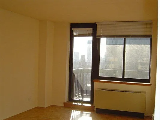 Rented by Royal Operation System | media 1