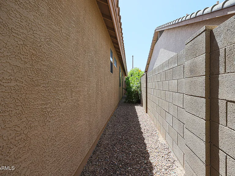 2470 W Warren Dr — Photo 37
