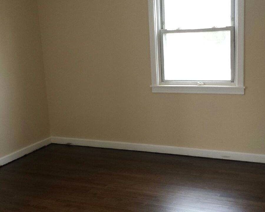 2nd image of 590 Summer St