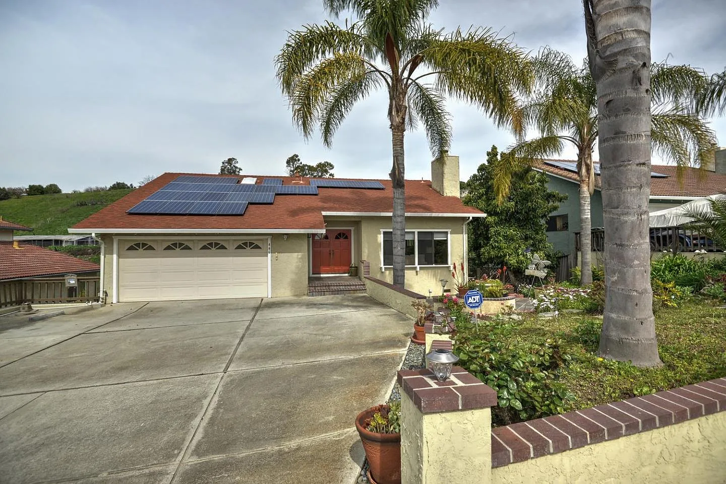 446 Porter Ln photo 1