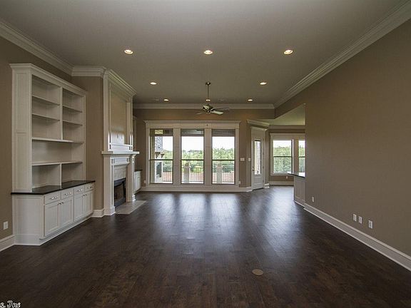 5th image of 9701 Oak Heights Dr