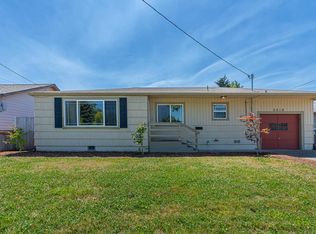 2019 E St, Springfield, OR 97477