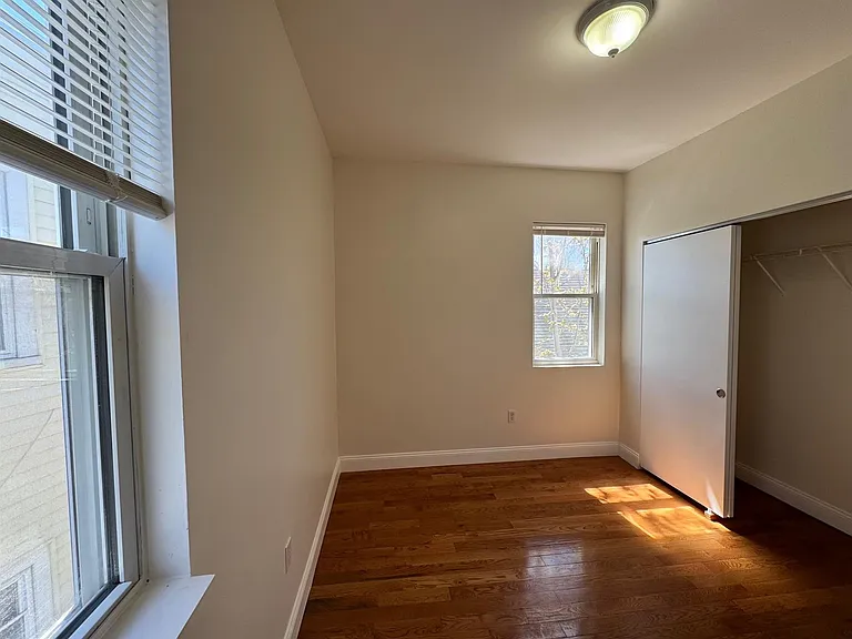 356 Somerville Ave — Photo 16