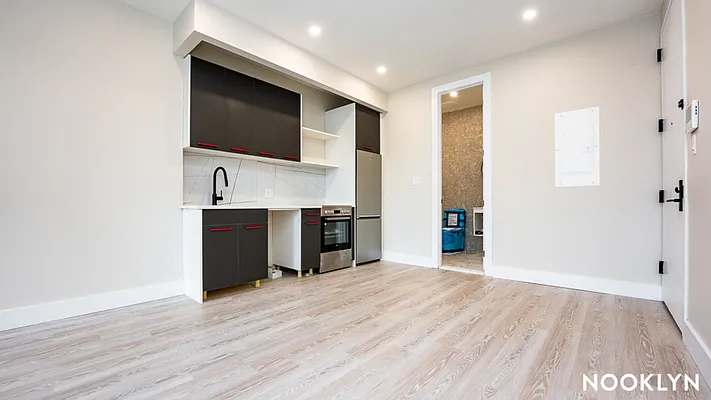 Rented by Nooklyn NYC LLC | media 10