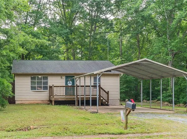 688 Shoreline Dr, Lexington, NC 27292