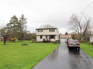 860 N Davis Rd, Elma, NY 14059