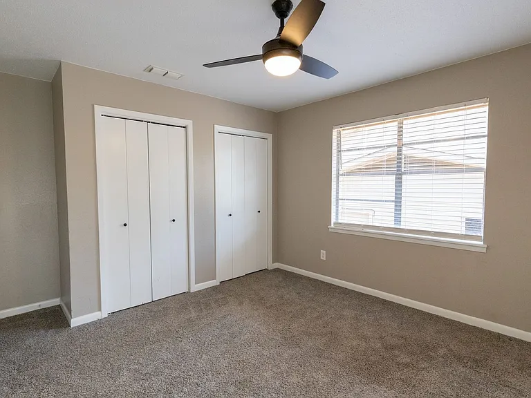 2132 Urbandale St — Photo 8