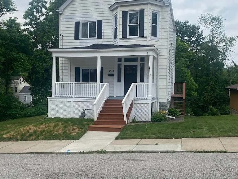 1514 Rutherford Ave — Photo 2