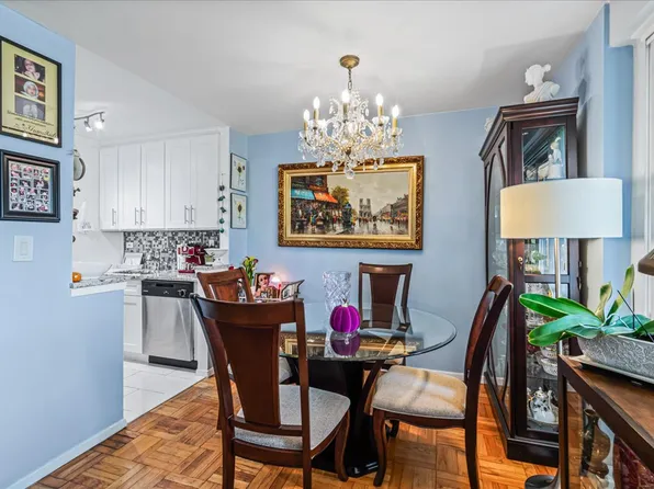 17-85 215th Street image 4 of 33