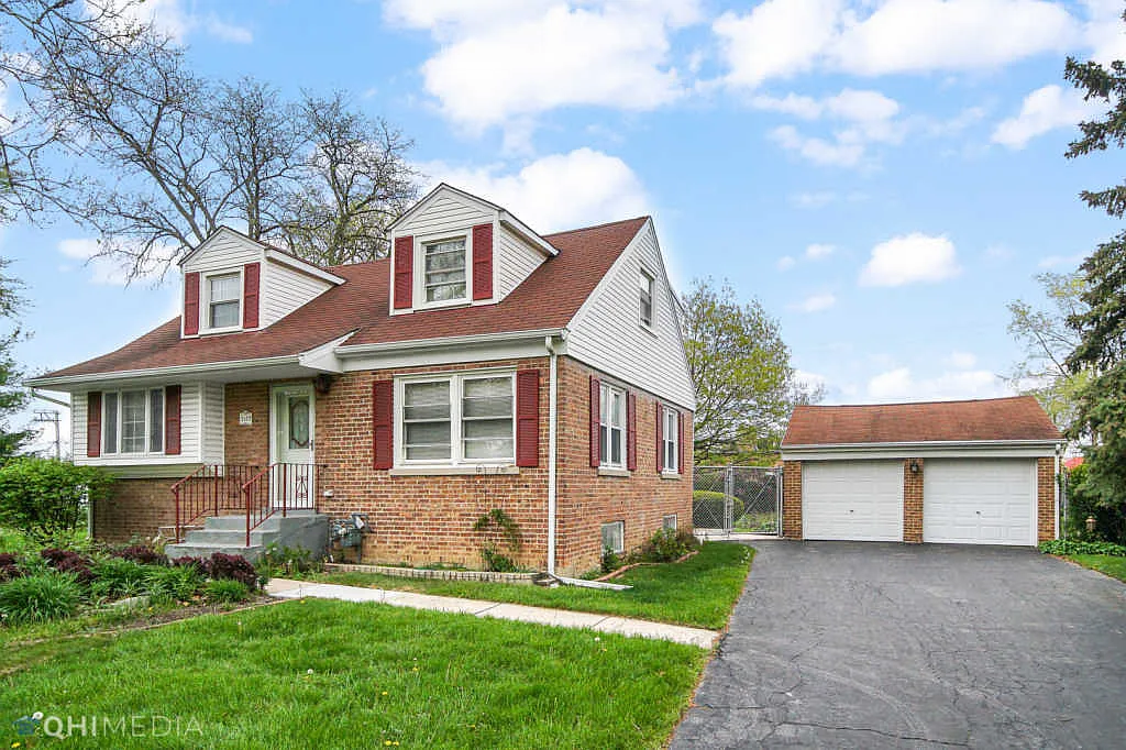 5537 S Madison Ave photo 1