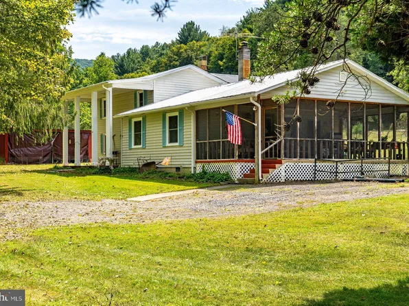 916 Moyers Ln, Mathias, WV 26812