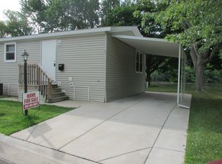 1093 Country Club Rd, Elgin, IL 60123