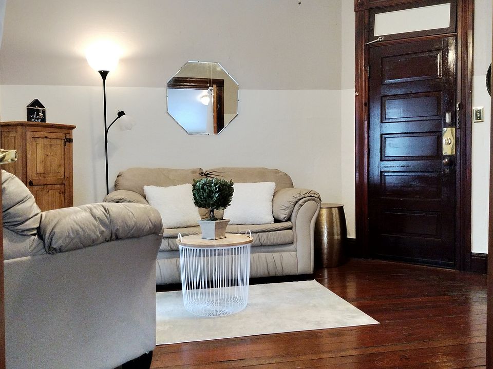 Living room.