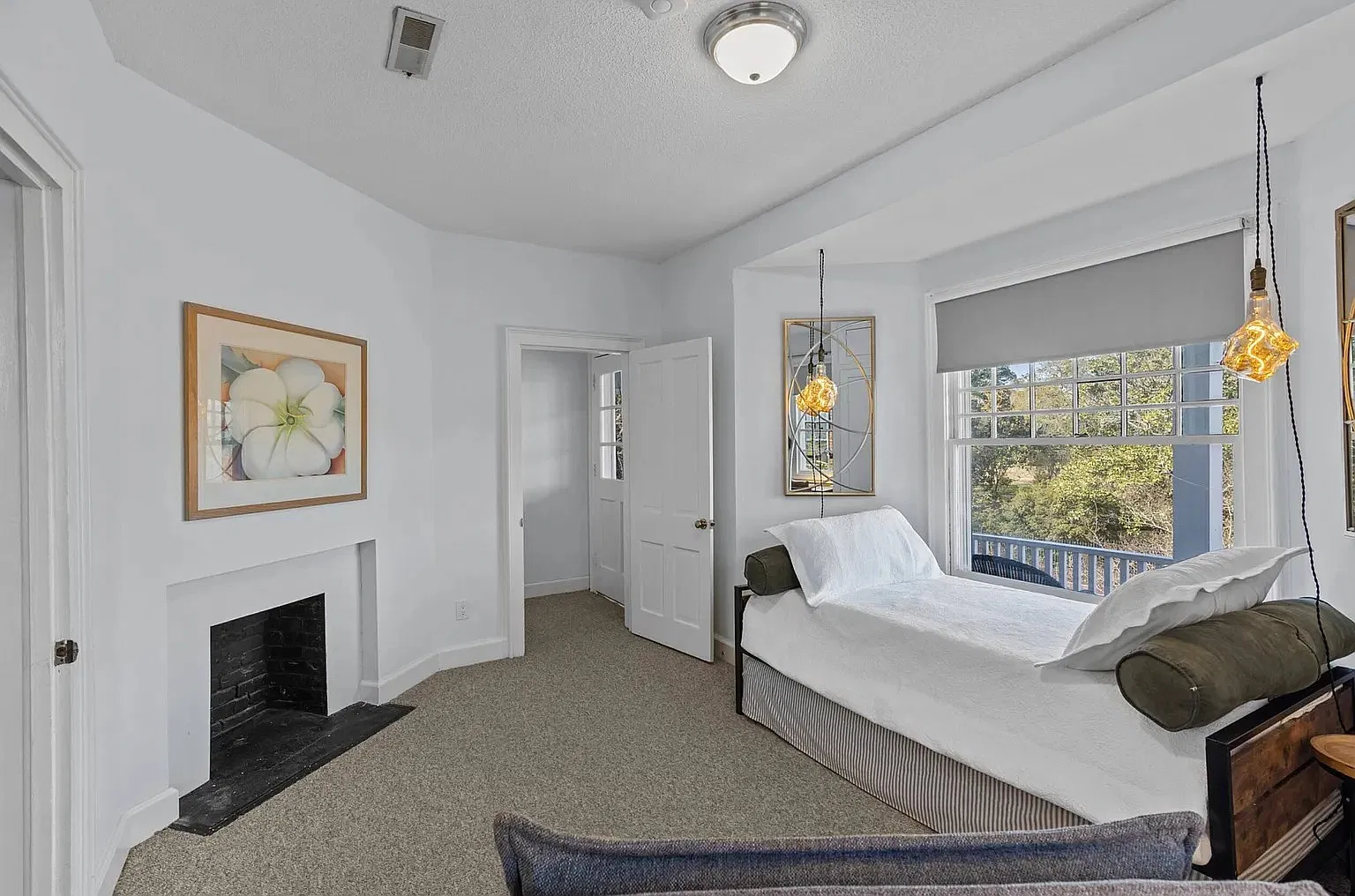208 Metcalf St — Photo 1