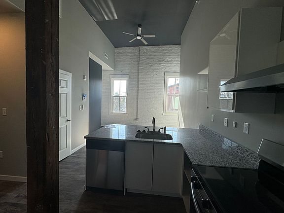 3rd image of 322 S Patterson Blvd #208