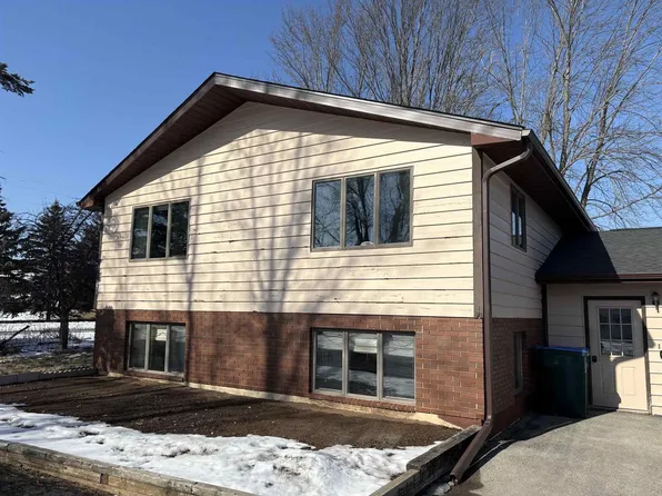 3722 North Casaloma Drive, Appleton, WI 54913