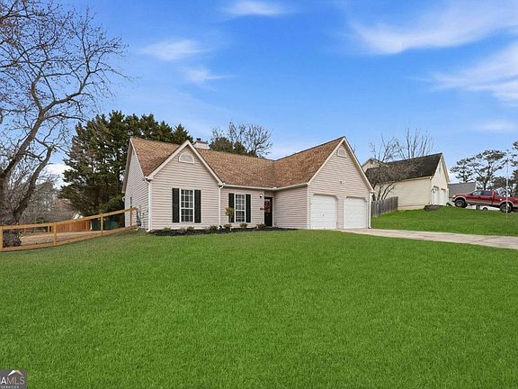 2nd image of 1320 Paddocks Way