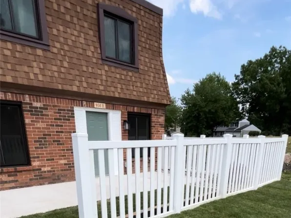 950 Wadsworth Rd APT E, Medina, OH 44256