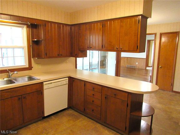 3rd image of 19722 Tanbark Ln