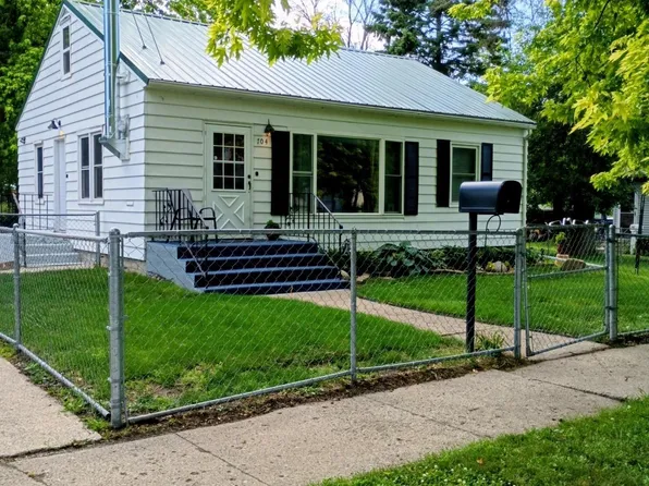 704 Des Moines Ave, Rolfe, IA 50581