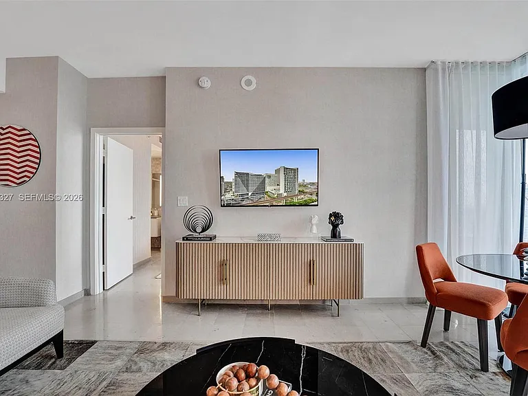 88 SW 7th St #1408 — Photo 32
