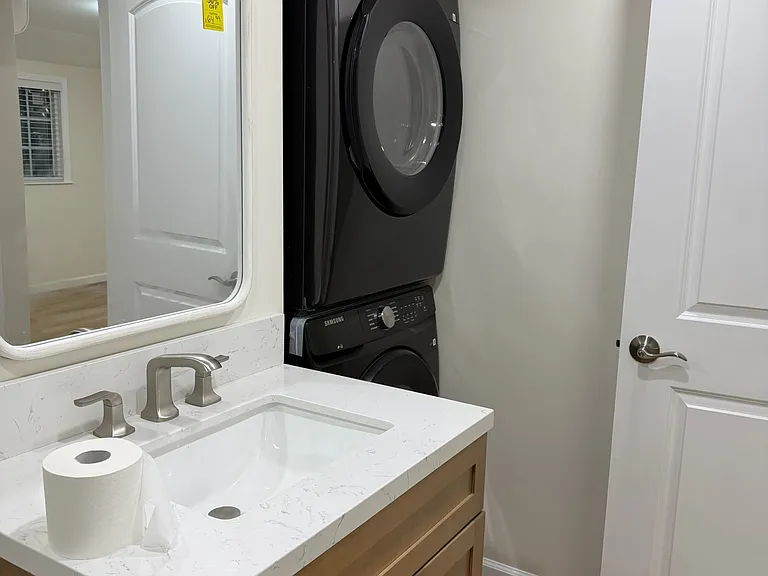 1250 Leonard Ave — Photo 6