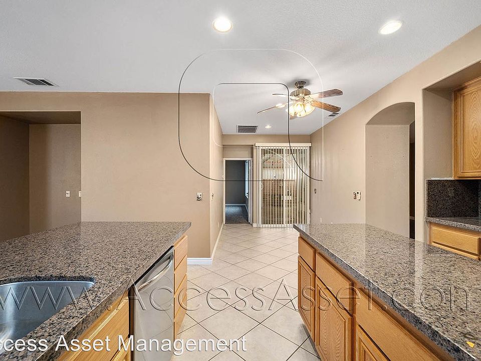 1st image of 864 Bahama Dr