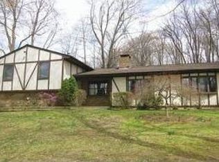 27 Feagles Rd, Warwick, NY 10990