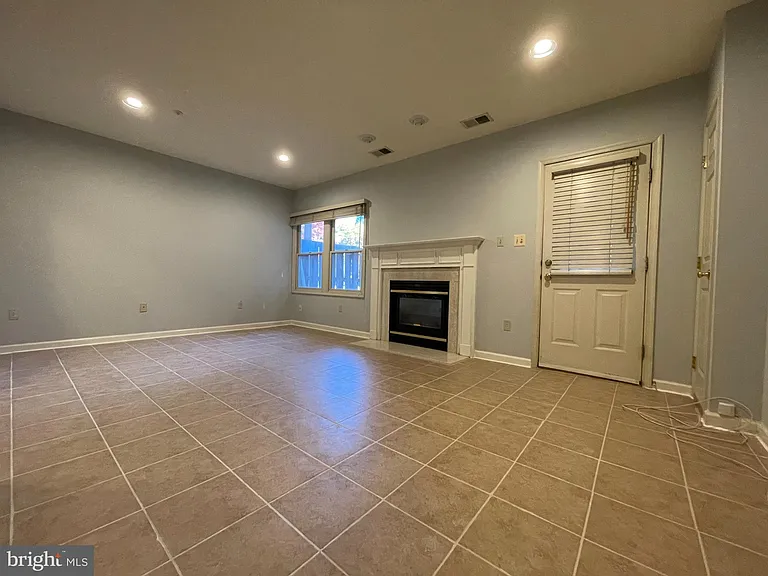 10136 Treble Ct — Photo 23