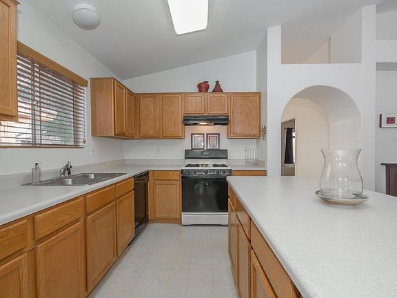 4th image of 530 S Slate Mountain Dr