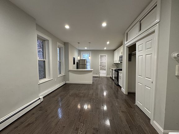 2nd image of 232 Van Horne St #5
