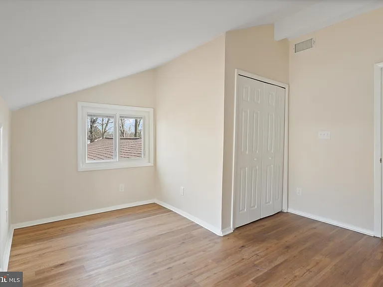 103 Farmington Ln — Photo 8