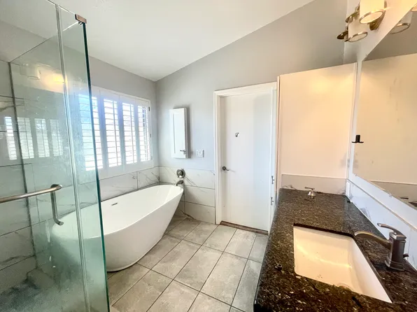 2203 E Taro Ln, Phoenix, AZ 85024