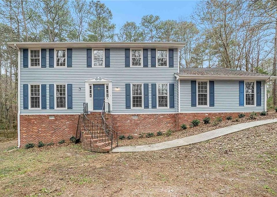 1st image of 2213 Valley Creek Cir