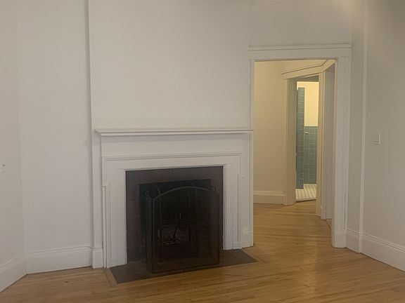 5th image of 2 Waterhouse St #22
